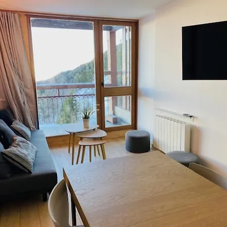 3 Pieces Renove, Face Mont-blanc, Aux Pieds, Balcon, Proche Centre Station - Fr-1-346-529 *
